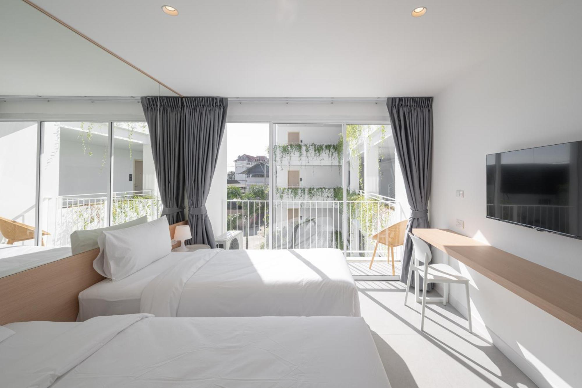 Lis Hotel Chiangmai Chiang Mai Exterior photo